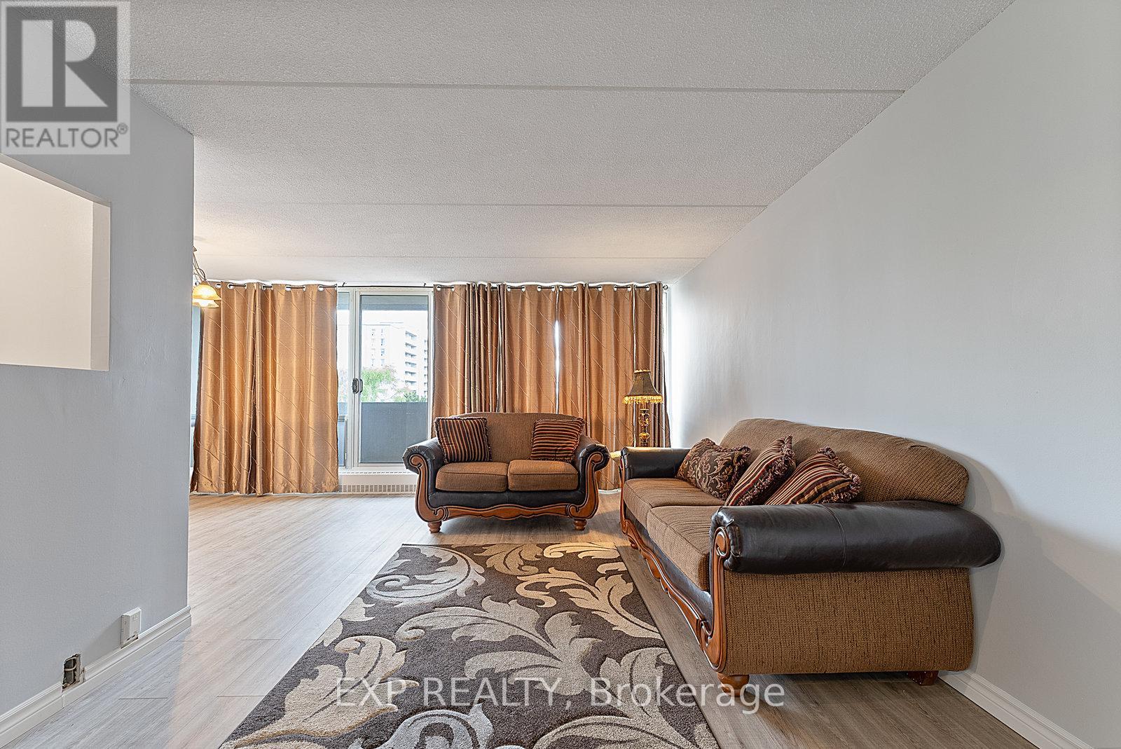 612 - 2 Glamorgan Avenue, Toronto (Dorset Park), Ontario  M1P 2M8 - Photo 6 - E12269989