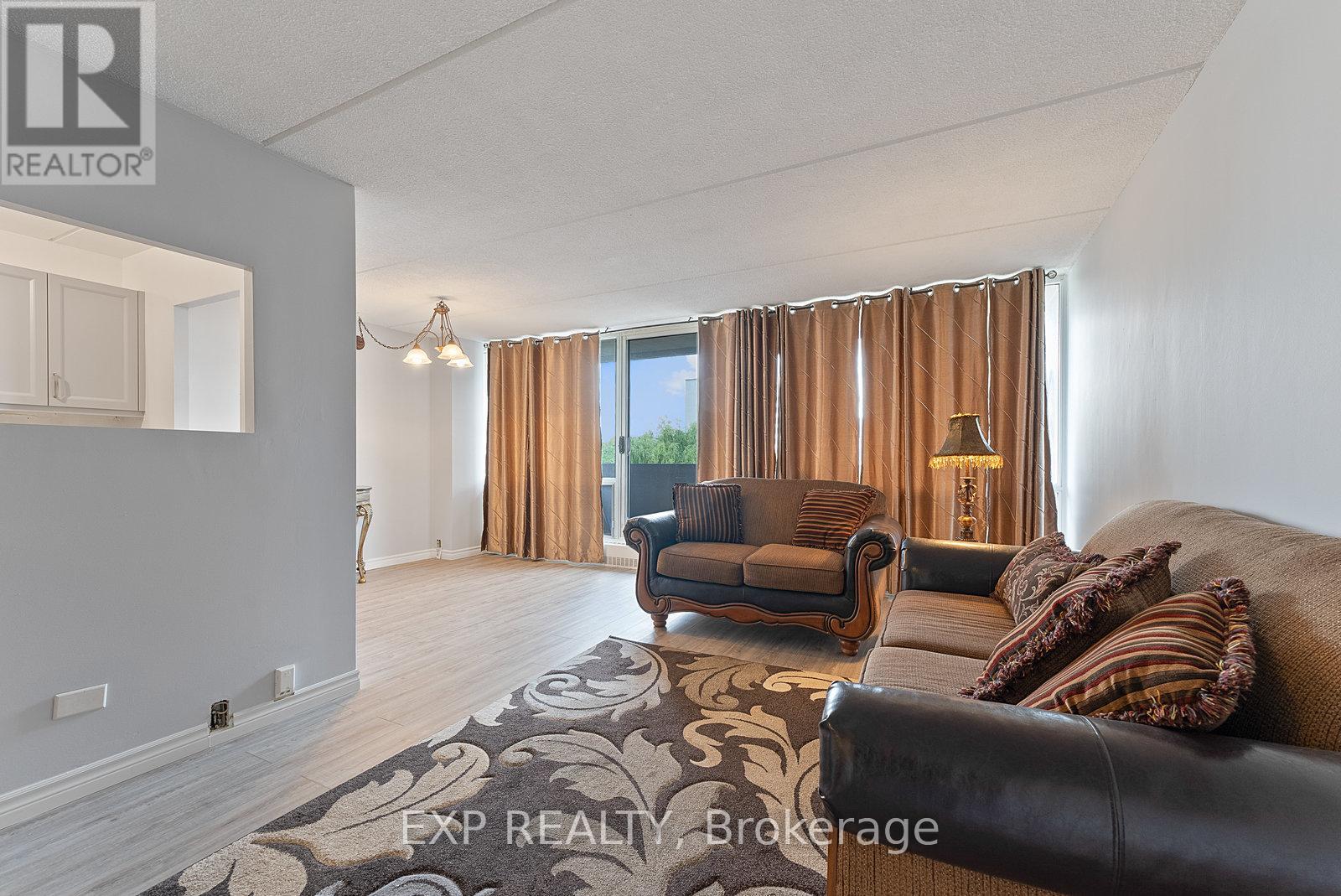 612 - 2 Glamorgan Avenue, Toronto (Dorset Park), Ontario  M1P 2M8 - Photo 7 - E12269989