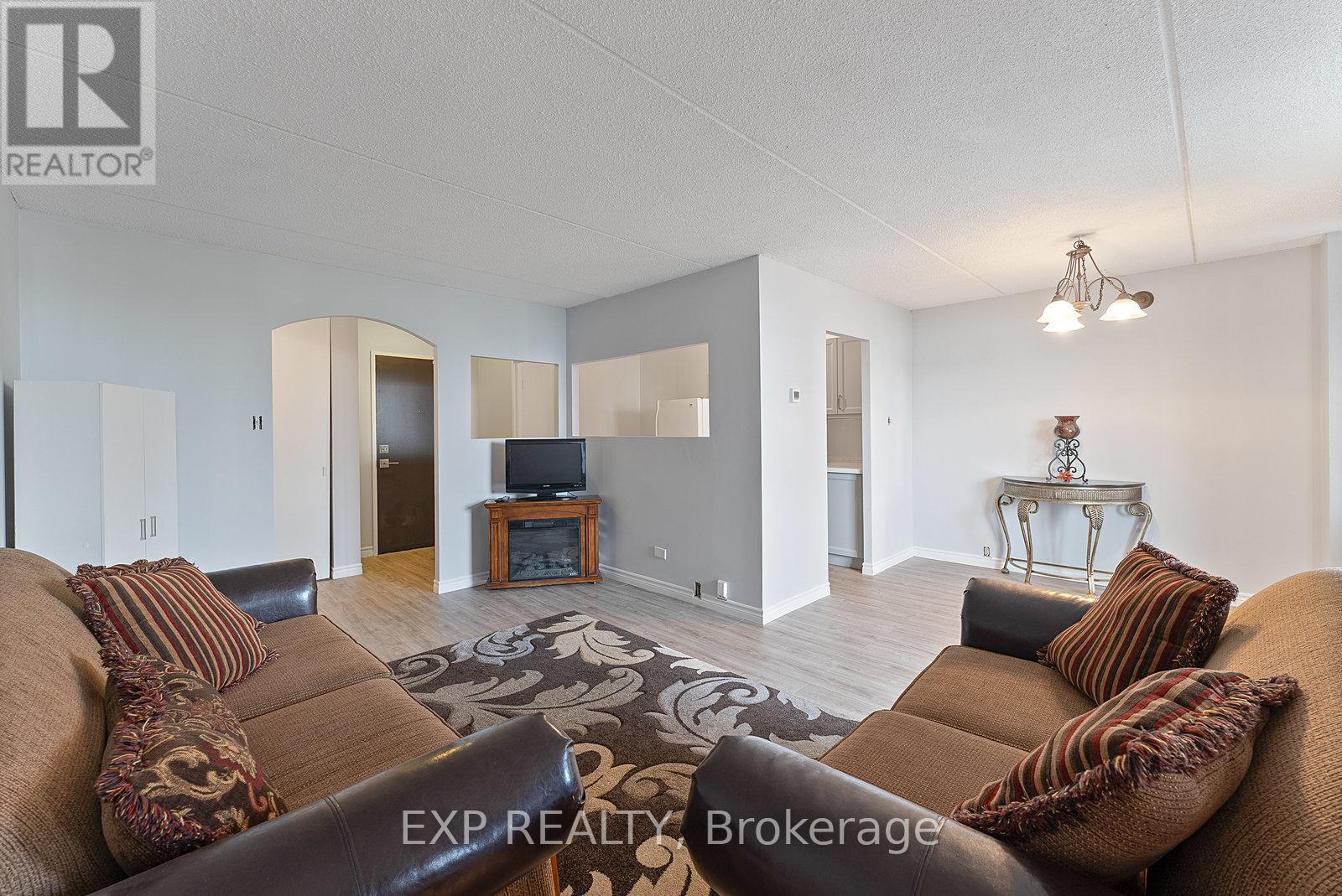 612 - 2 Glamorgan Avenue, Toronto (Dorset Park), Ontario  M1P 2M8 - Photo 9 - E12269989