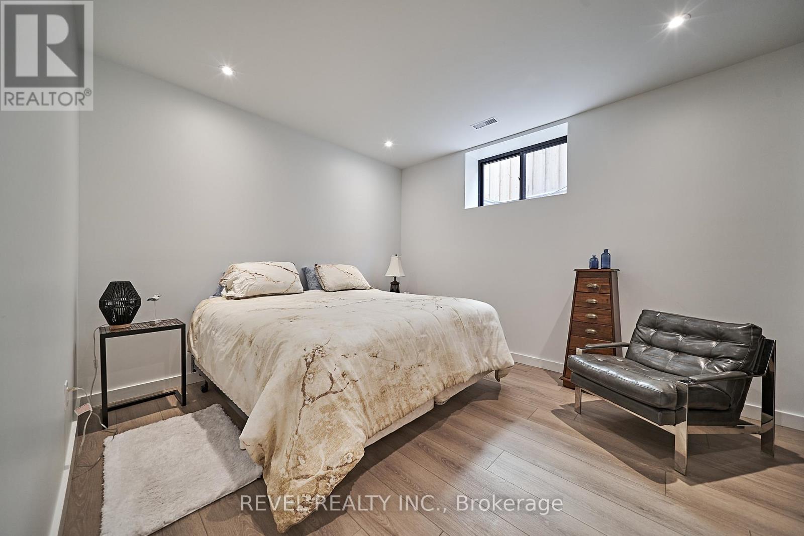 516 Poplar Avenue, Ajax (South East), Ontario  L1S 1G1 - Photo 36 - E12270025