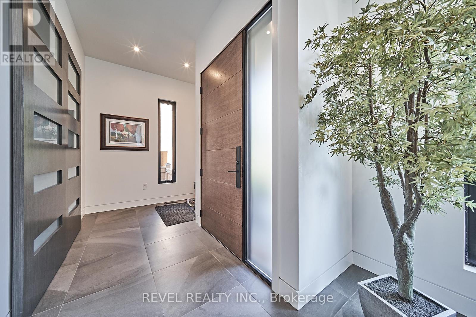 516 Poplar Avenue, Ajax (South East), Ontario  L1S 1G1 - Photo 4 - E12270025