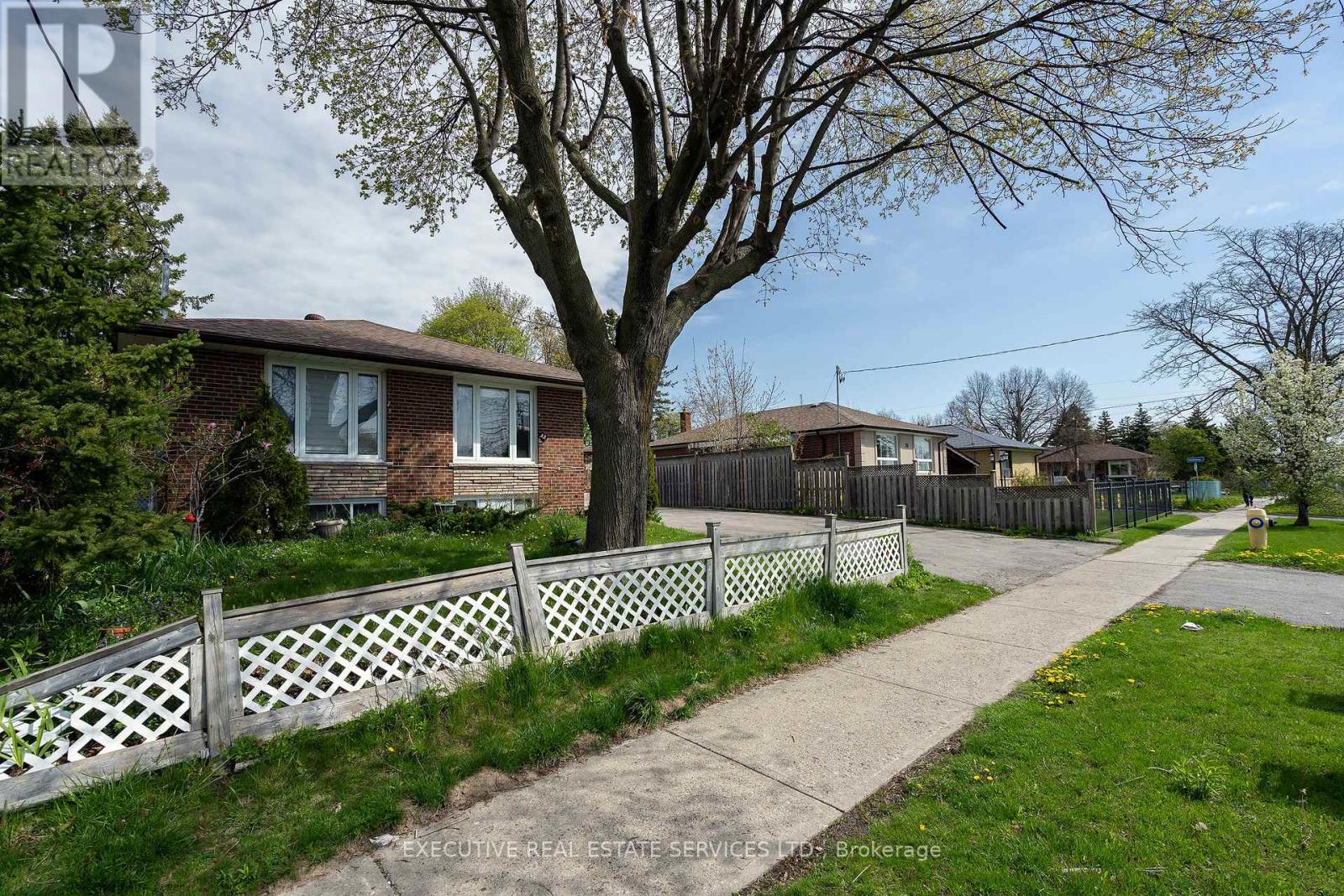 Property at 32 BRIMORTON DRIVE image 3