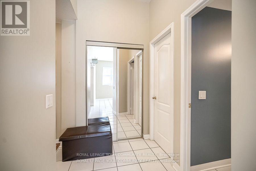 109 - 2502 Rutherford Road, Vaughan (Maple), Ontario  L4K 5N6 - Photo 7 - N12269944