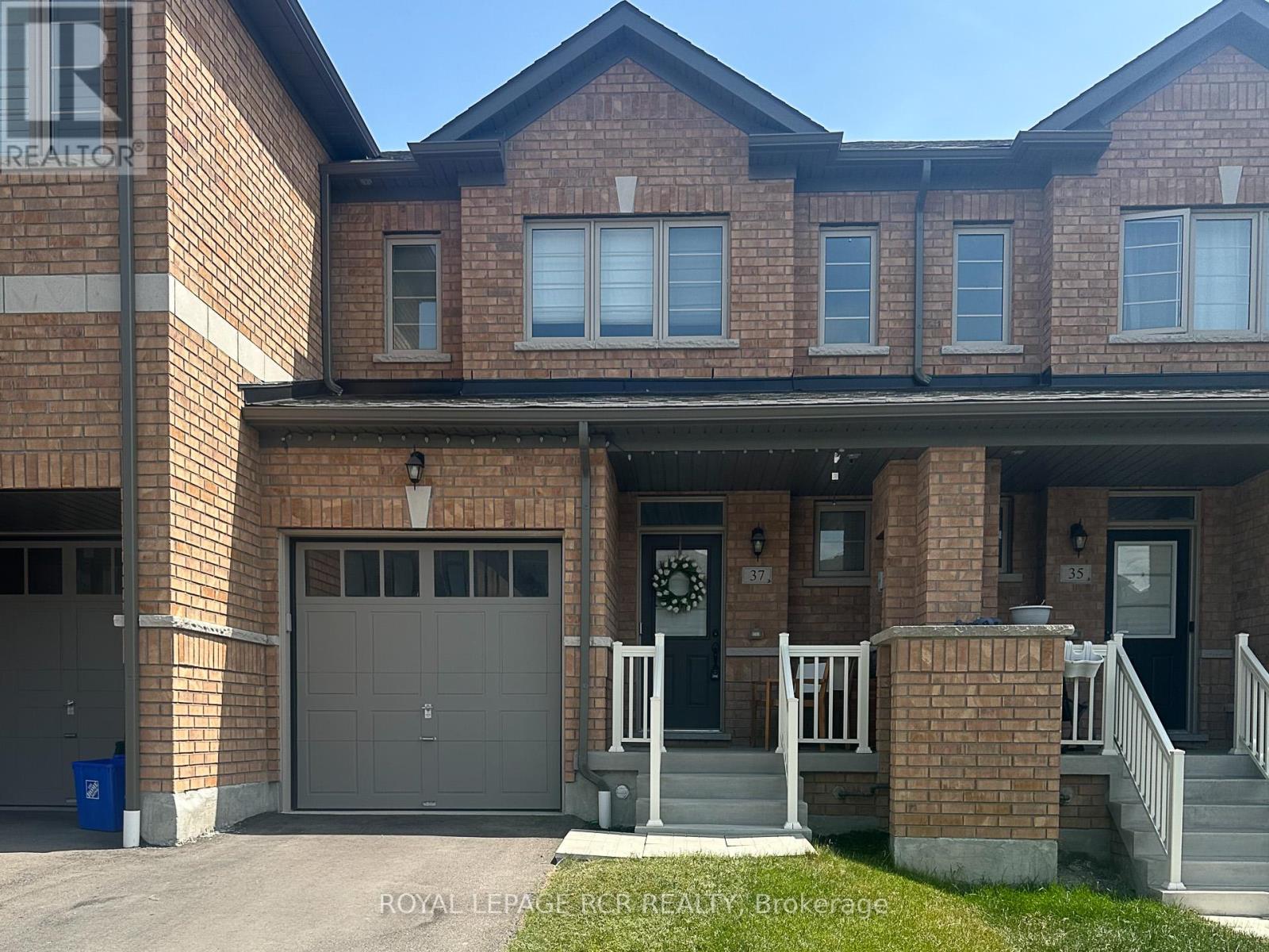 Property at 37 MARKVIEW ROAD image 1
