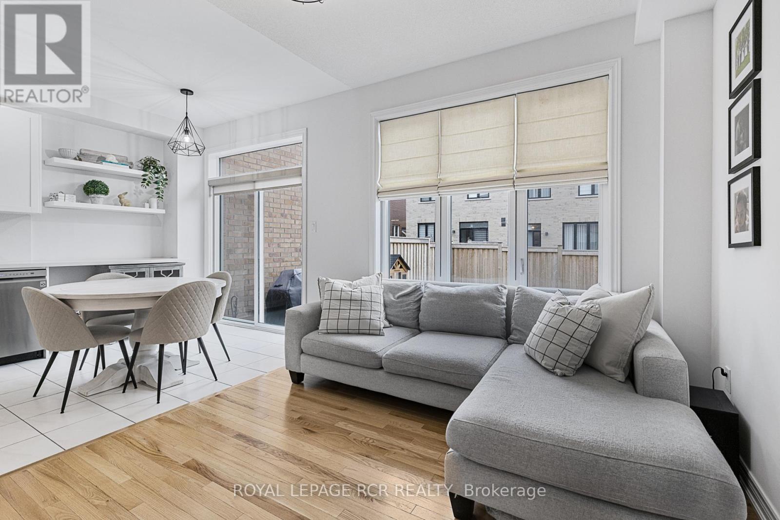 Property at 37 MARKVIEW ROAD image 4