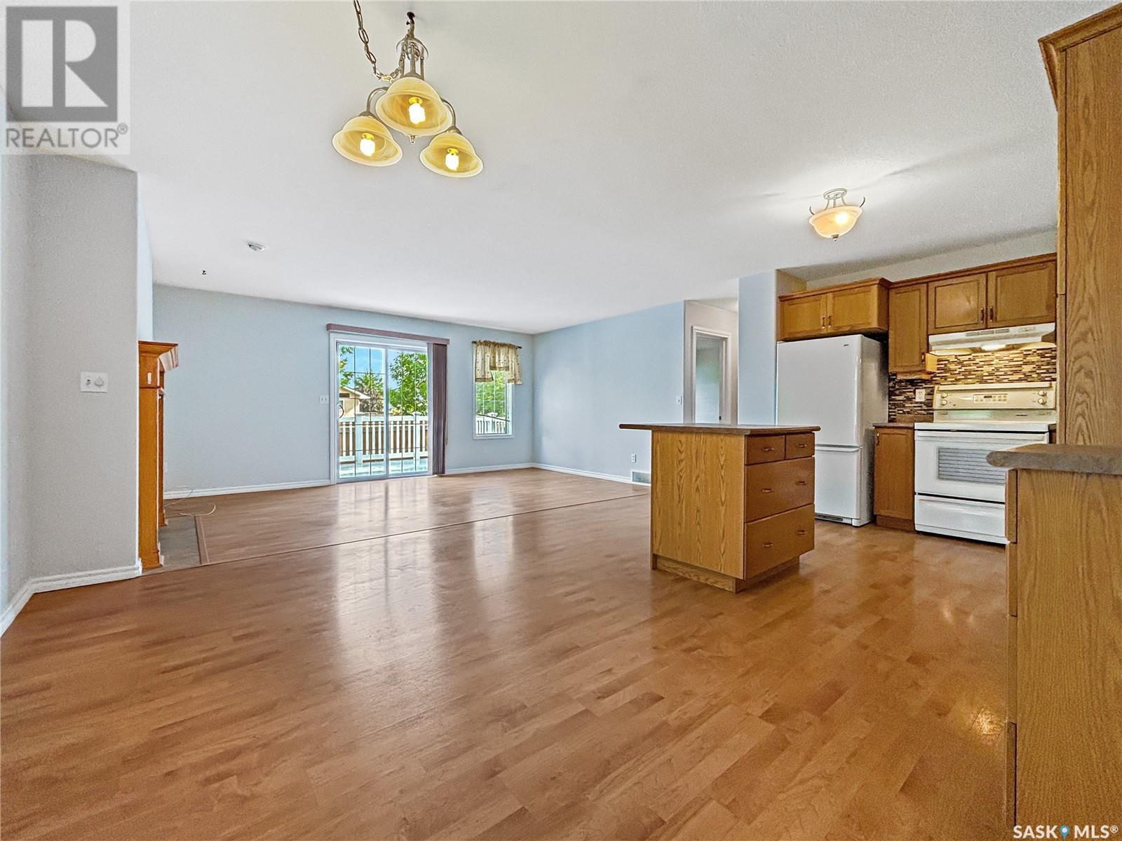 Property at 20 110 Banyan CRESCENT image 5