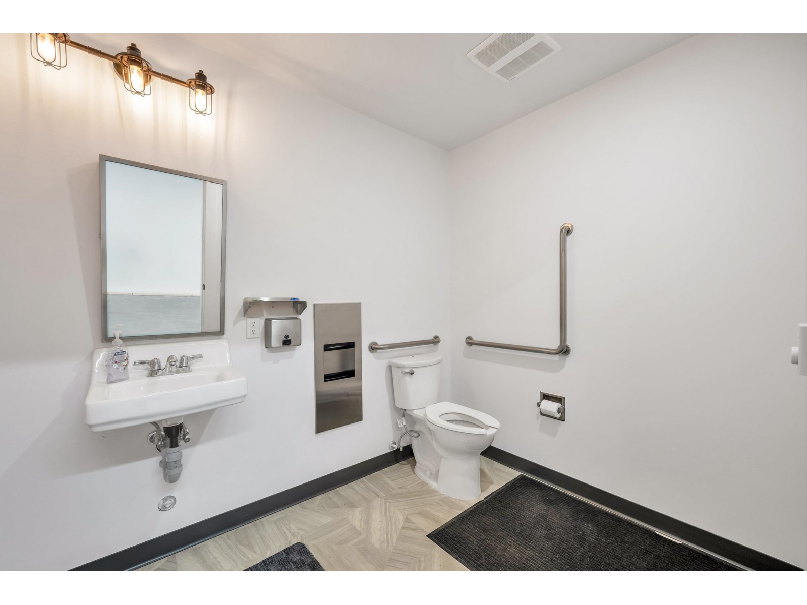 303 17750 65a Avenue, Surrey, British Columbia  V3S 5N4 - Photo 35 - C8070595