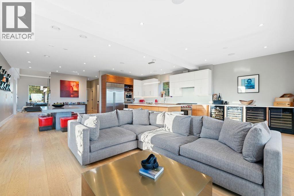 105 Monte Vista Court, North Vancouver, British Columbia  V7N 4N1 - Photo 13 - R3024247