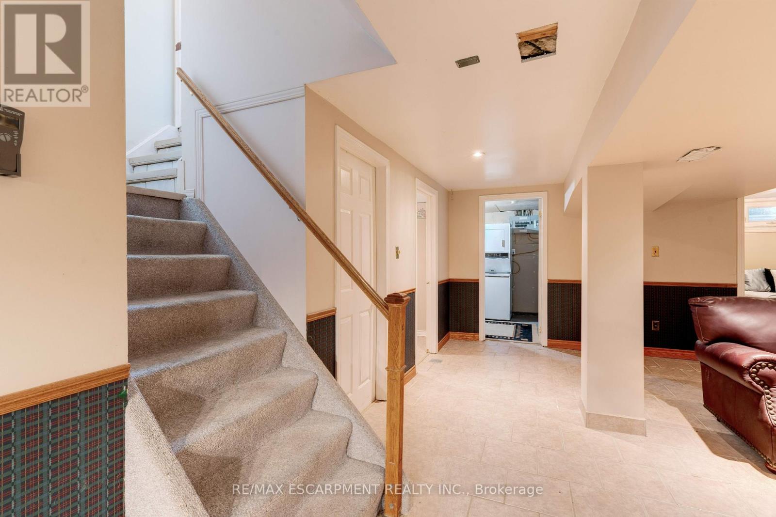 224 Glenholme Avenue, Hamilton (Winona), Ontario  L8E 5K1 - Photo 19 - X12269982
