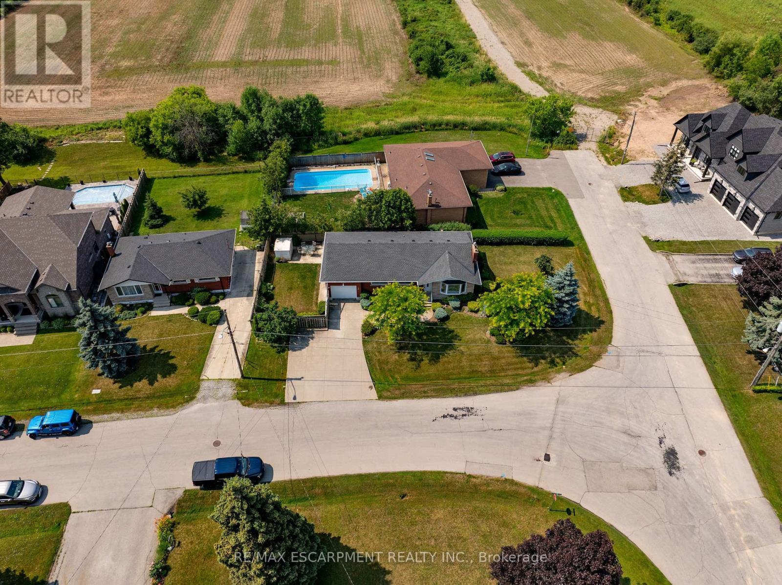 224 Glenholme Avenue, Hamilton (Winona), Ontario  L8E 5K1 - Photo 32 - X12269982