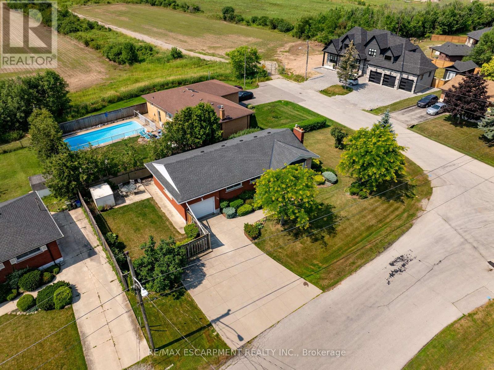 224 Glenholme Avenue, Hamilton (Winona), Ontario  L8E 5K1 - Photo 44 - X12269982