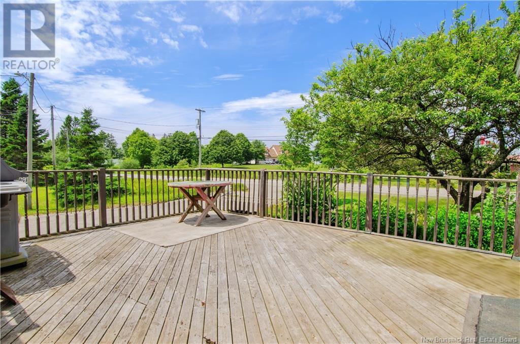 Property at 1444 Grandview Avenue image 3