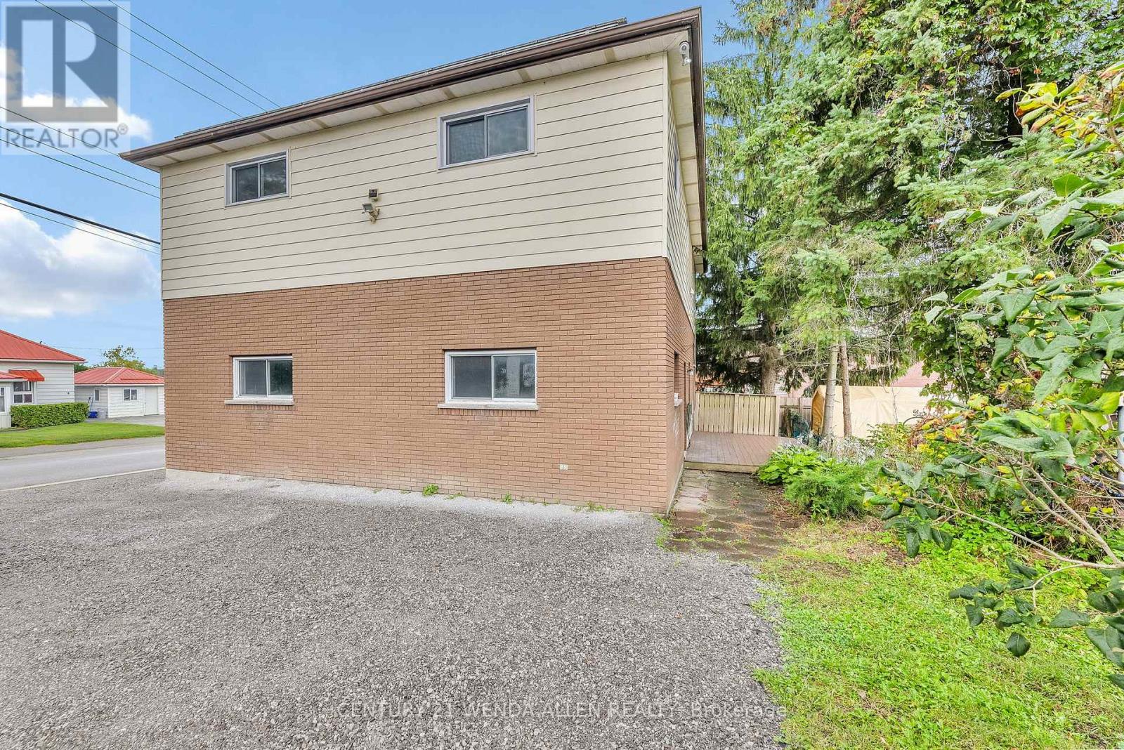 Property at 11 MARY STREET EAST STREET E image 3