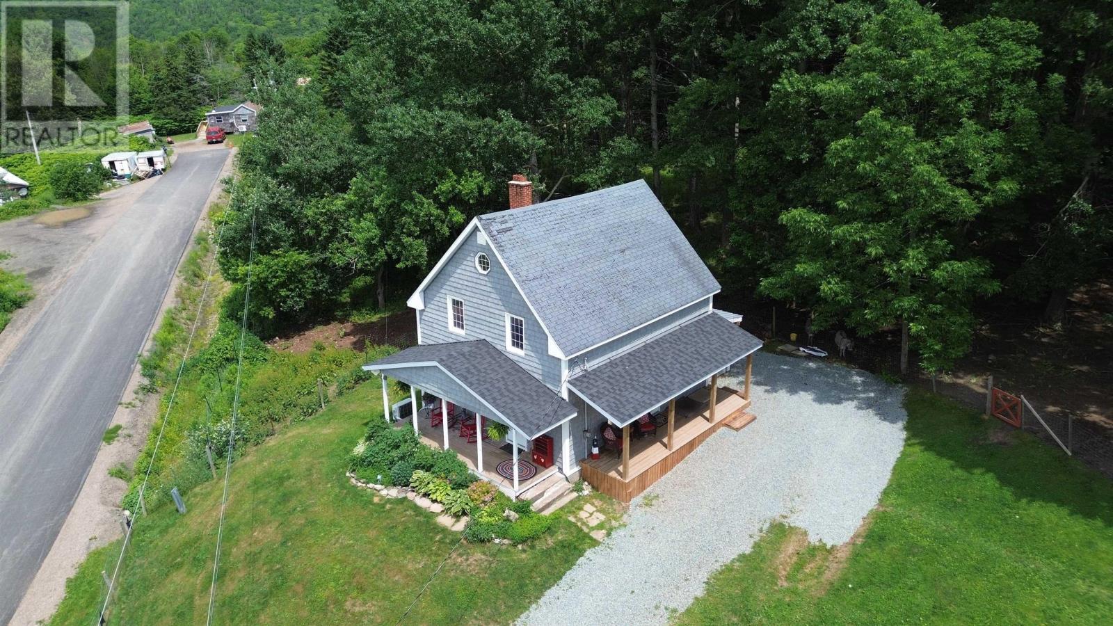 230 Arsenaults Hill Road, Margaree, Nova Scotia  B0E 2B0 - Photo 4 - 202516740