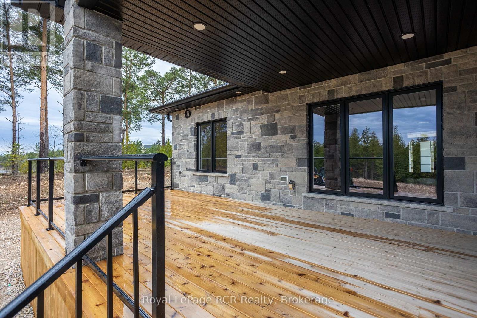 195 Boyd Lake Road, West Grey, Ontario  N0G 1S0 - Photo 43 - X12270163