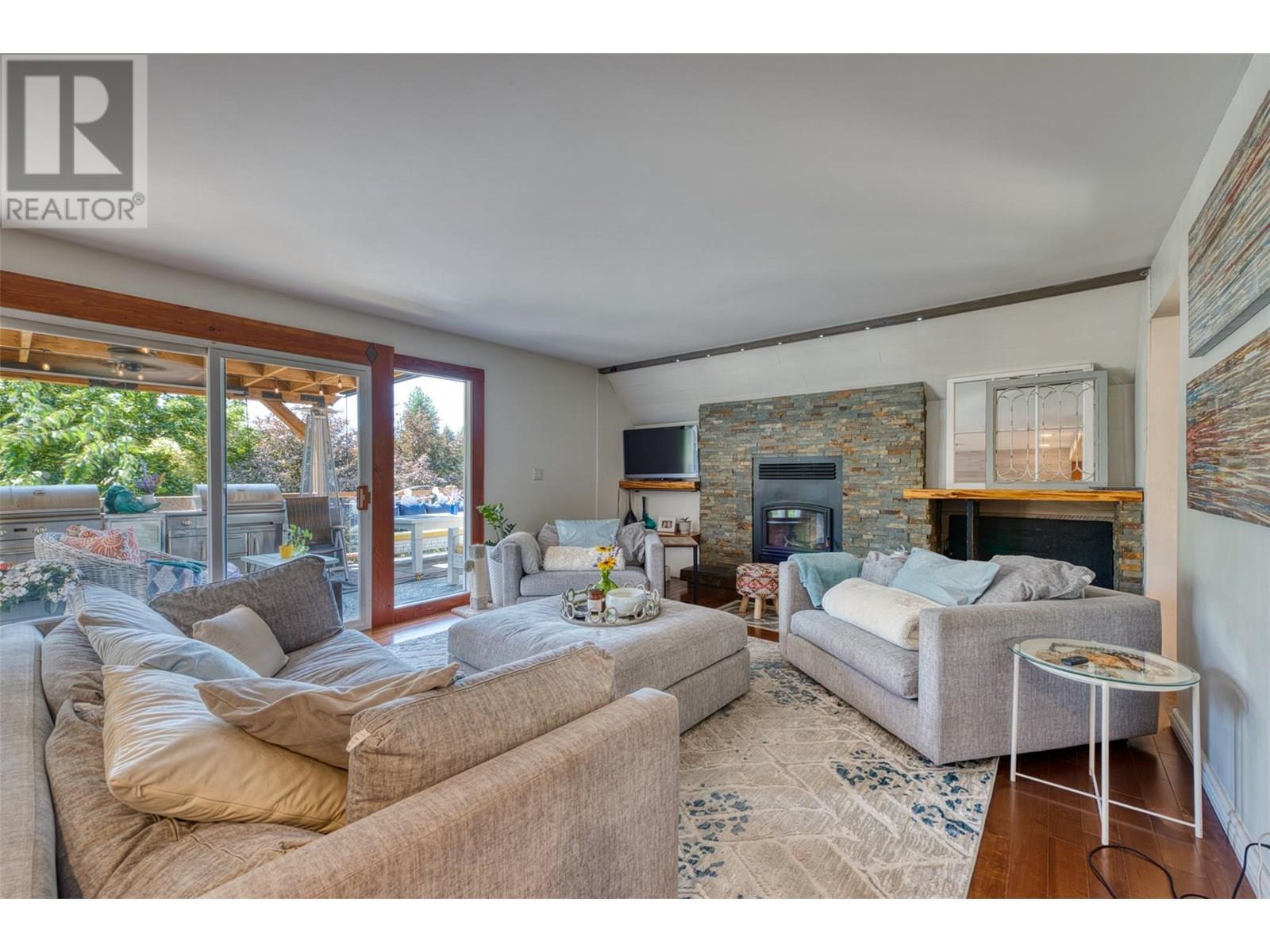 Property at 10775 Pinecrest Road image 4