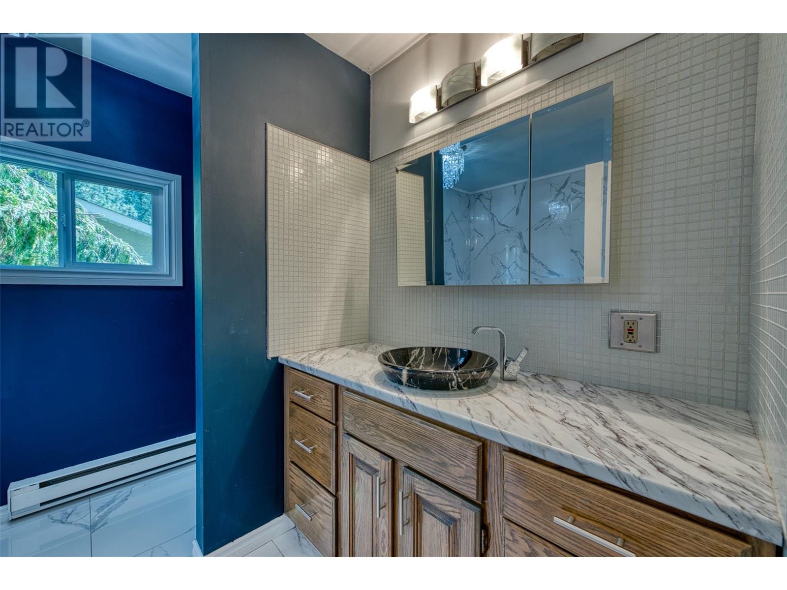10775 Pinecrest Road, Vernon, British Columbia  V1H 2C1 - Photo 22 - 10354417