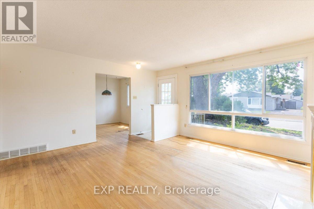 Property at 2209 FILLMORE CRESCENT image 4