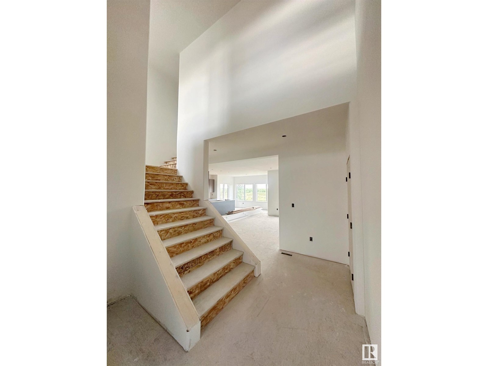 Property at 8501 87 ST image 2