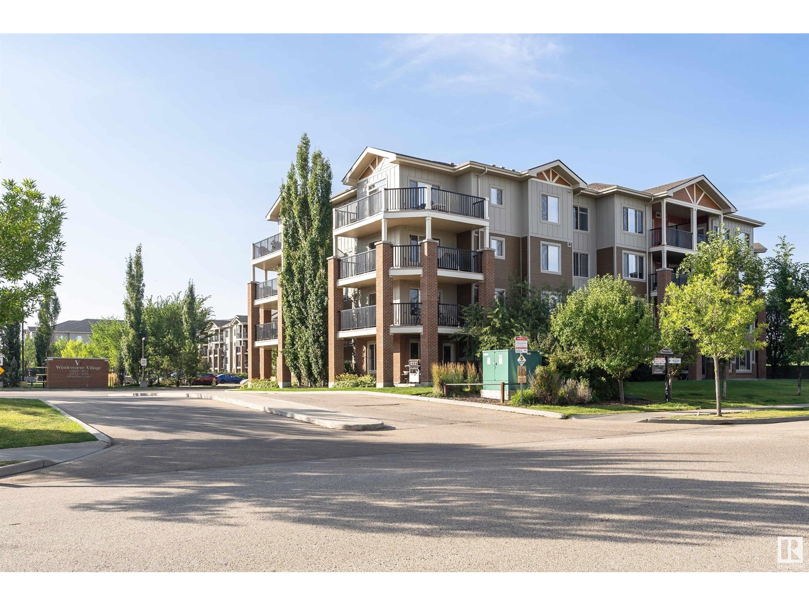 Property at #220 3719 WHITELAW LN NW image 1