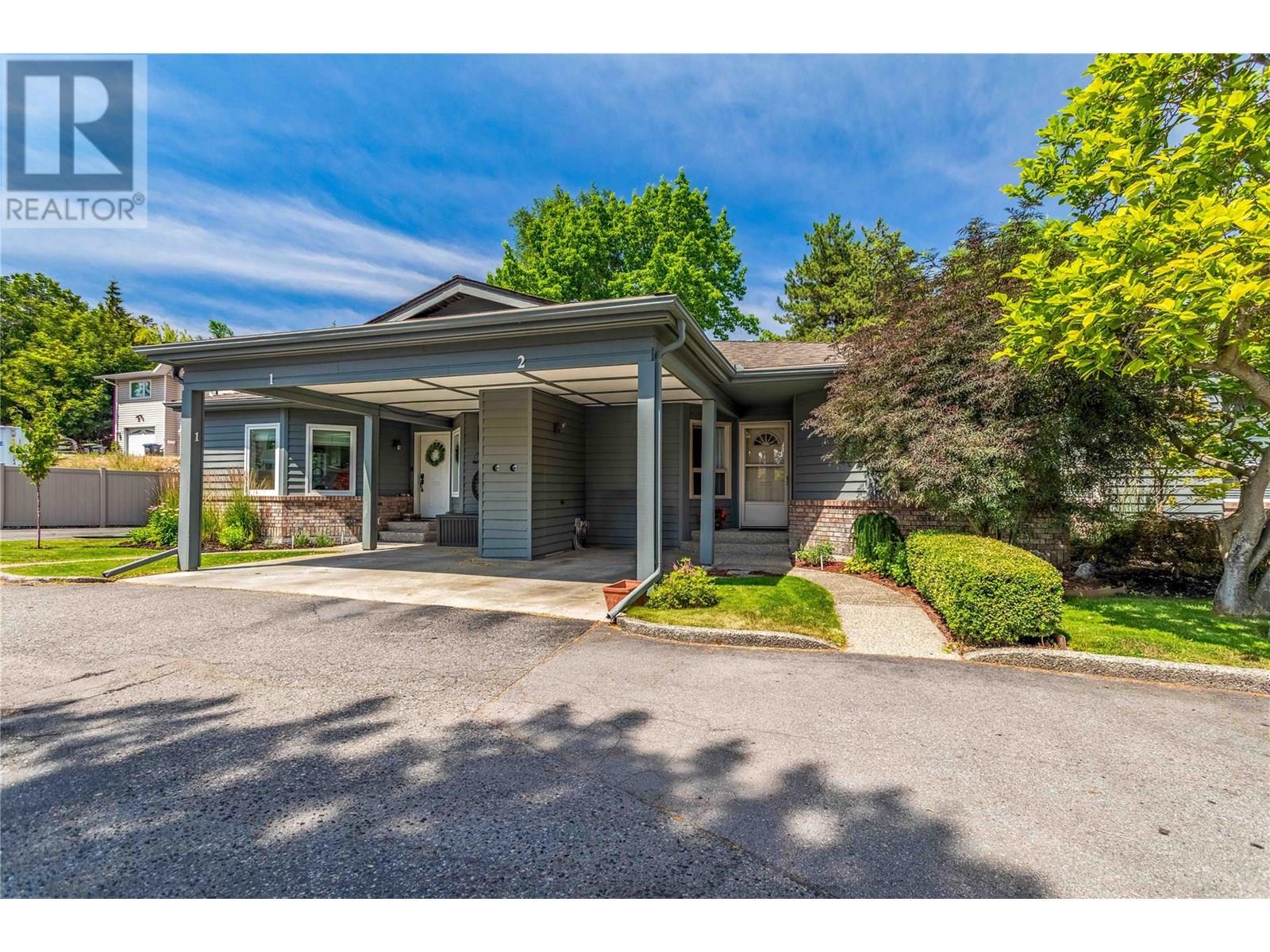 1530 Kelglen Crescent Unit# 2, Kelowna, British Columbia