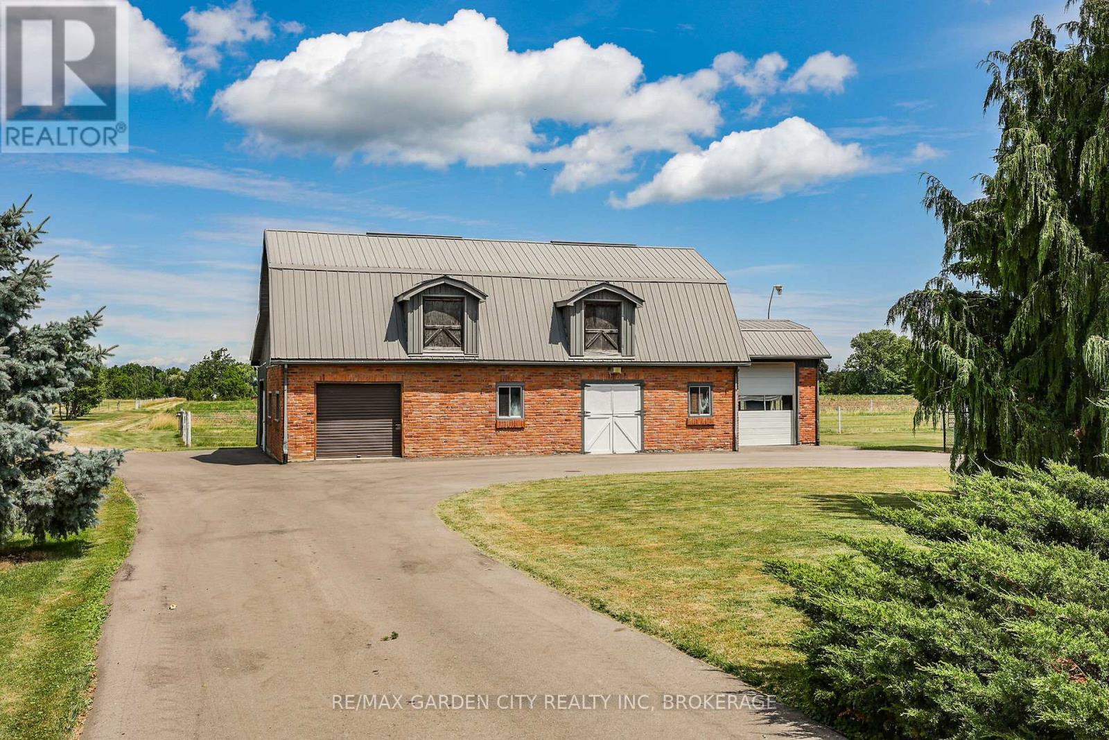 1951 King Street, Lincoln, Ontario  L2R 6P7 - Photo 11 - X12270330