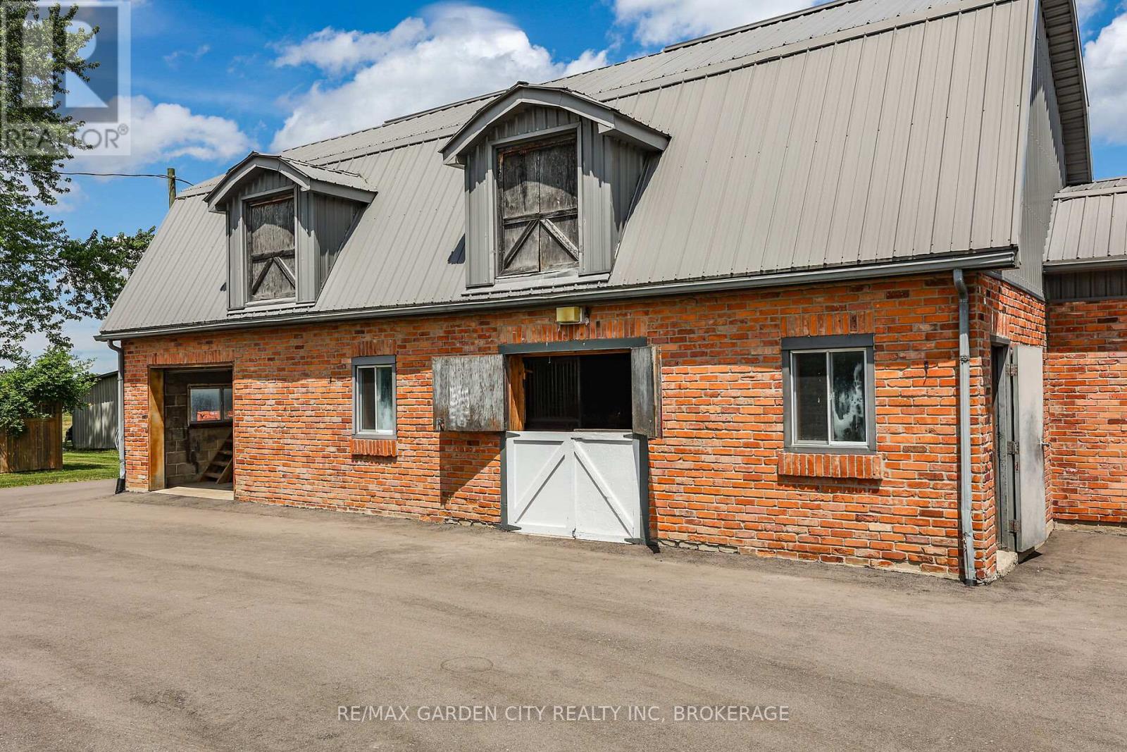 1951 King Street, Lincoln, Ontario  L2R 6P7 - Photo 42 - X12270330