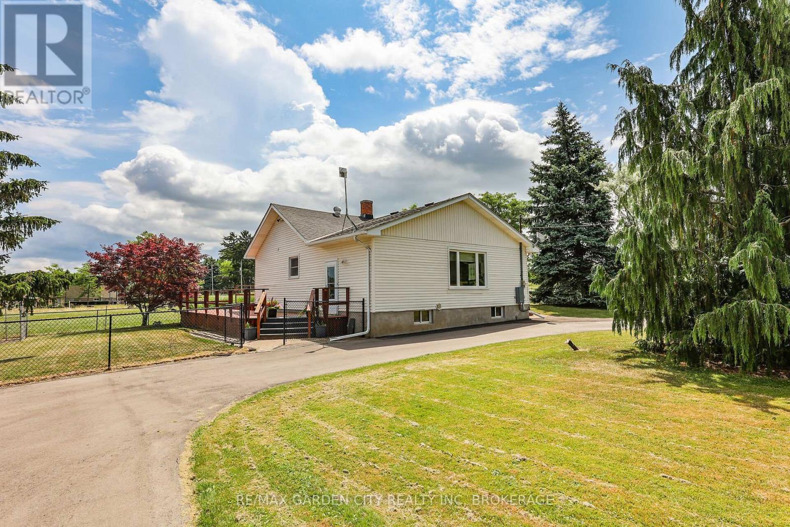 1951 King Street, Lincoln, Ontario  L2R 6P7 - Photo 16 - X12270409