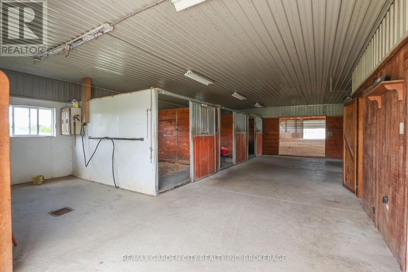 1951 King Street, Lincoln, Ontario  L2R 6P7 - Photo 32 - X12270409