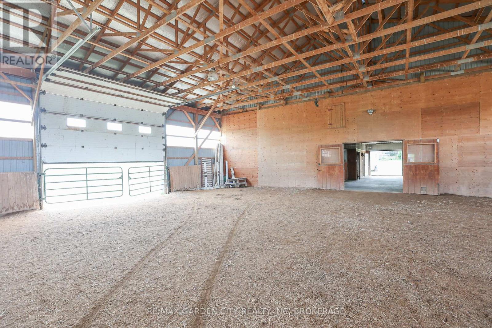 1951 King Street, Lincoln, Ontario  L2R 6P7 - Photo 37 - X12270409