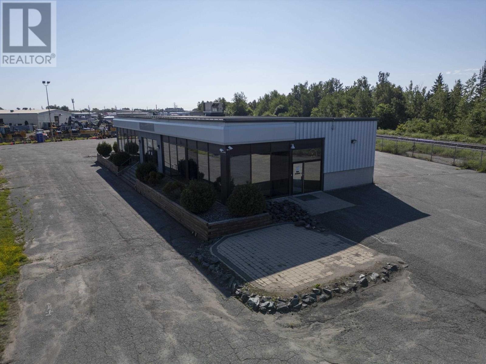 1480 Walsh St, Thunder Bay, Ontario  P7E 6H6 - Photo 4 - TB252053