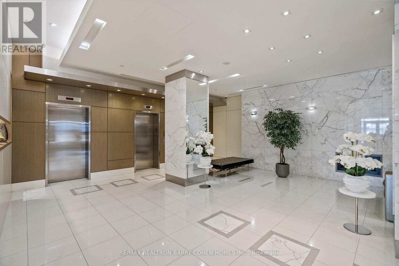 2103 - 500 St Clair Avenue W, Toronto (Humewood-Cedarvale), Ontario  M6C 1A8 - Photo 26 - C12270186