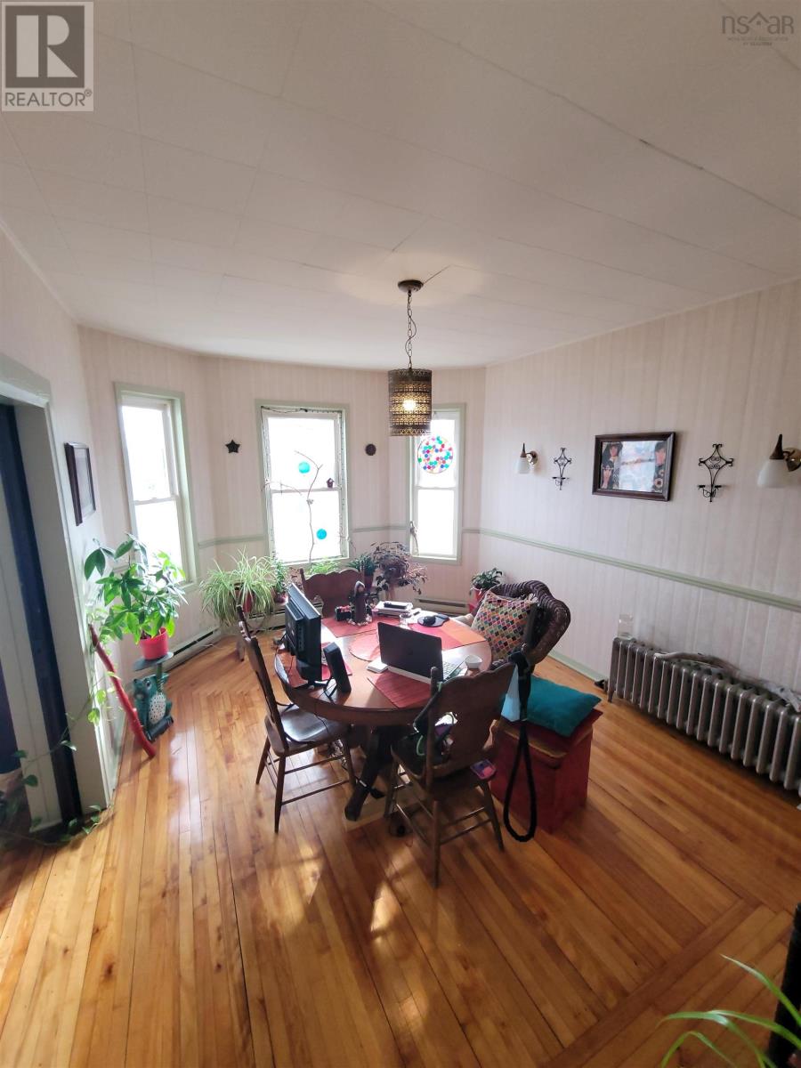 218 York Street, Glace Bay, Nova Scotia  B1A 2L8 - Photo 7 - 202516948