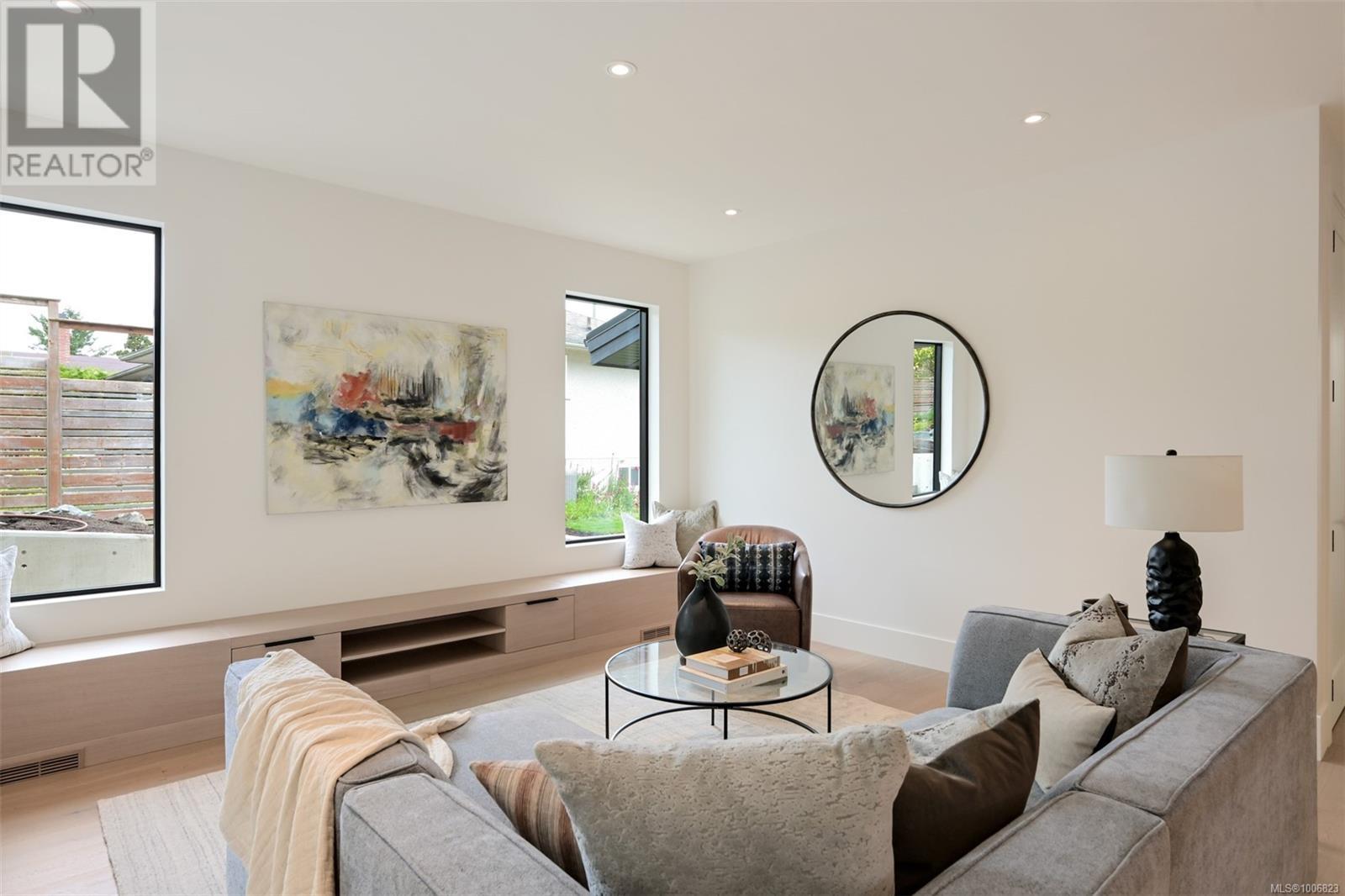 Property at 1624 Warren Gdns image 1