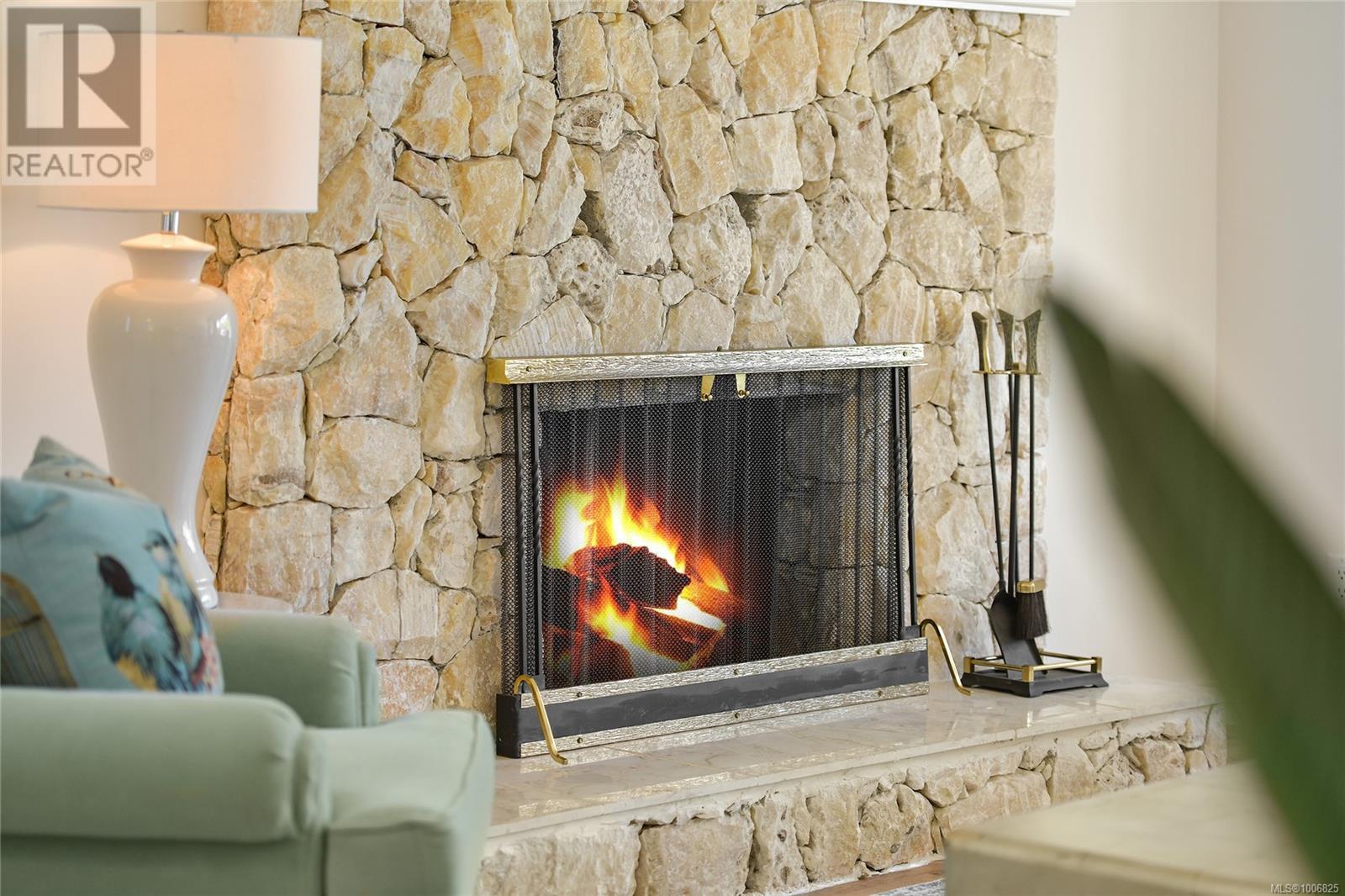 Property at 4372 Vanguard Pl image 3