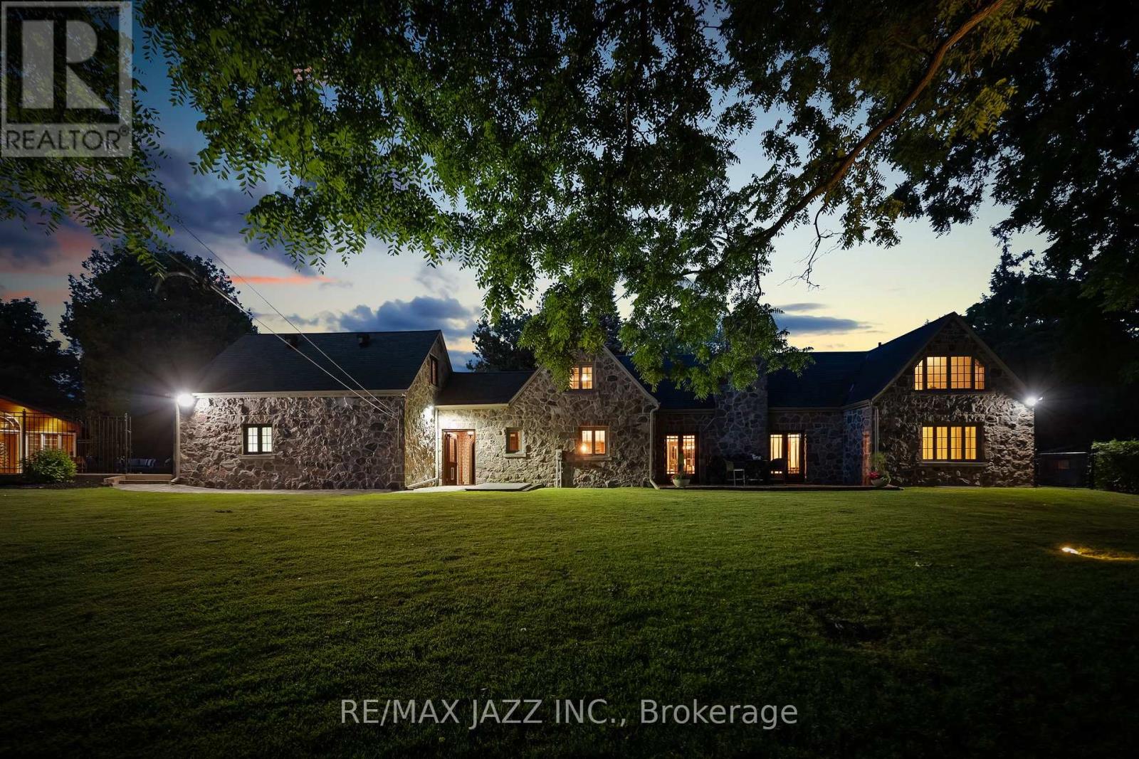 Property at 690 BESSBOROUGH DRIVE image 3