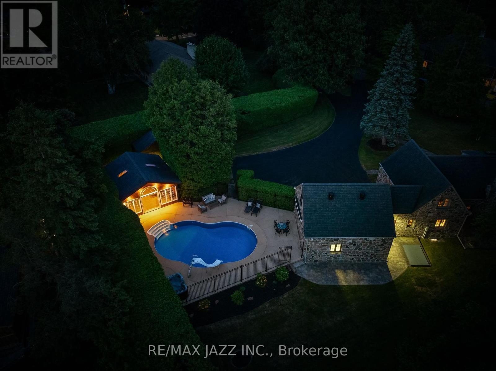 690 Bessborough Drive, Oshawa, Ontario  L1G 4H2 - Photo 47 - E12270313