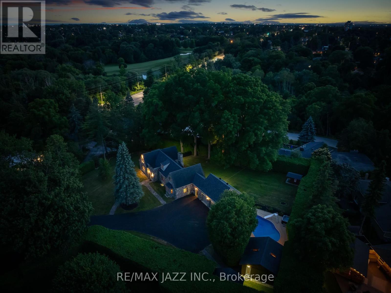 690 Bessborough Drive, Oshawa, Ontario  L1G 4H2 - Photo 49 - E12270313