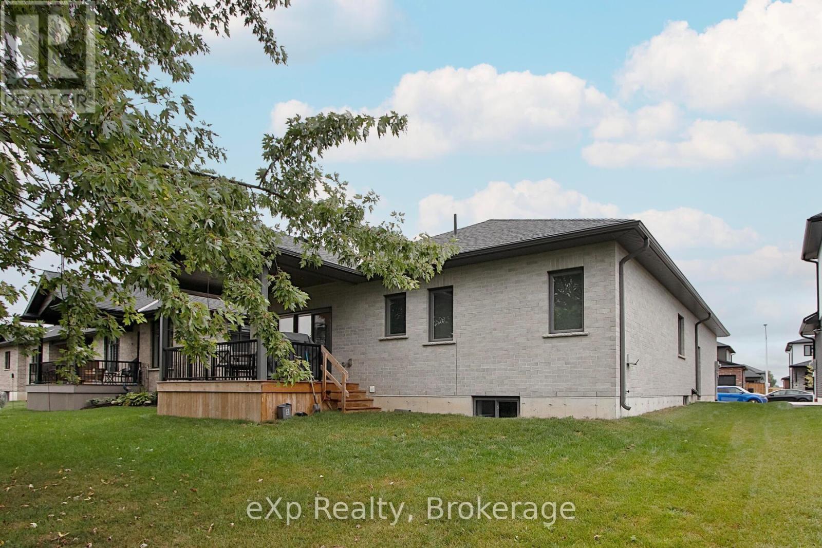 208 Duncan Street, West Perth (Mitchell), Ontario  N0K 1N0 - Photo 25 - X12270334