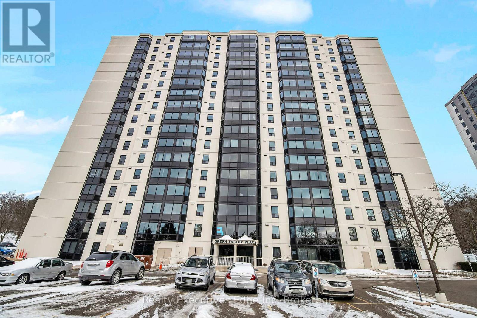 Property at 105 - 35 GREEN VALLEY DRIVE S image 2