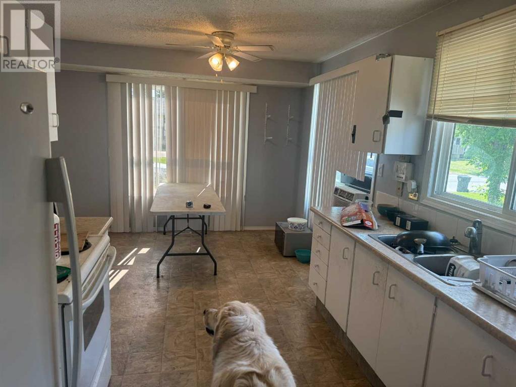 Property at 4317 54 Street image 3
