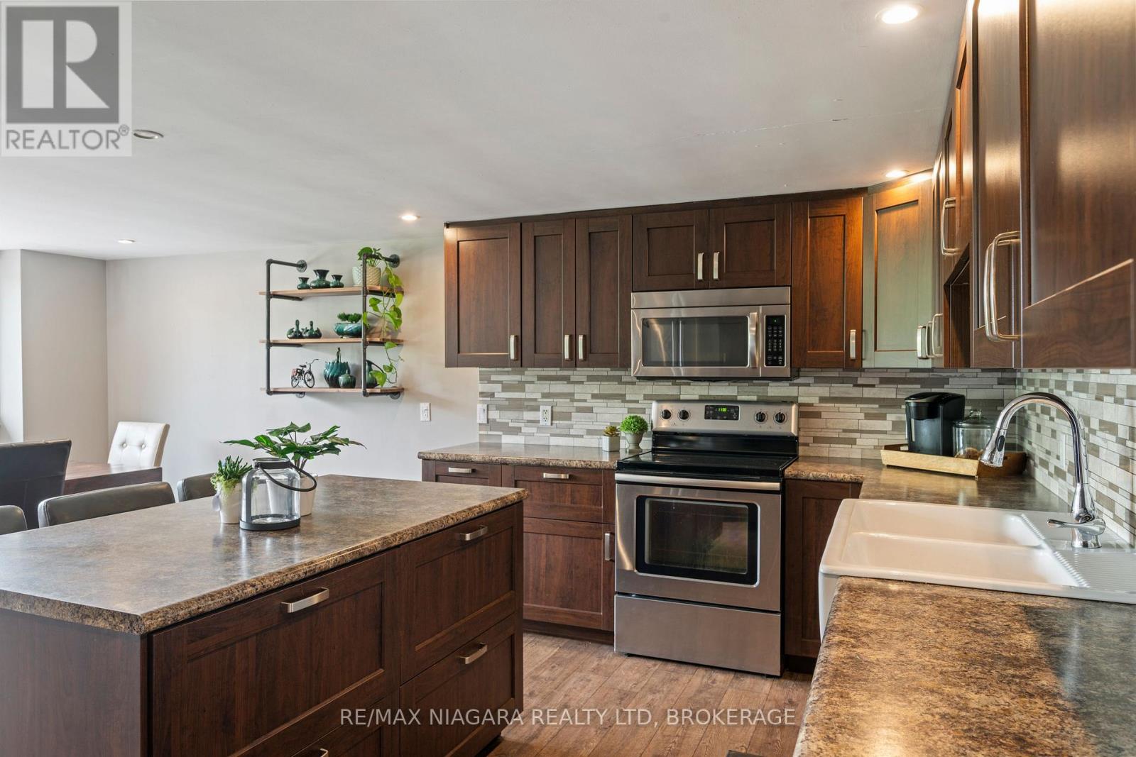 2636 Merrittville Highway, Thorold (Cataract Road), Ontario  L0S 1E6 - Photo 8 - X12267964