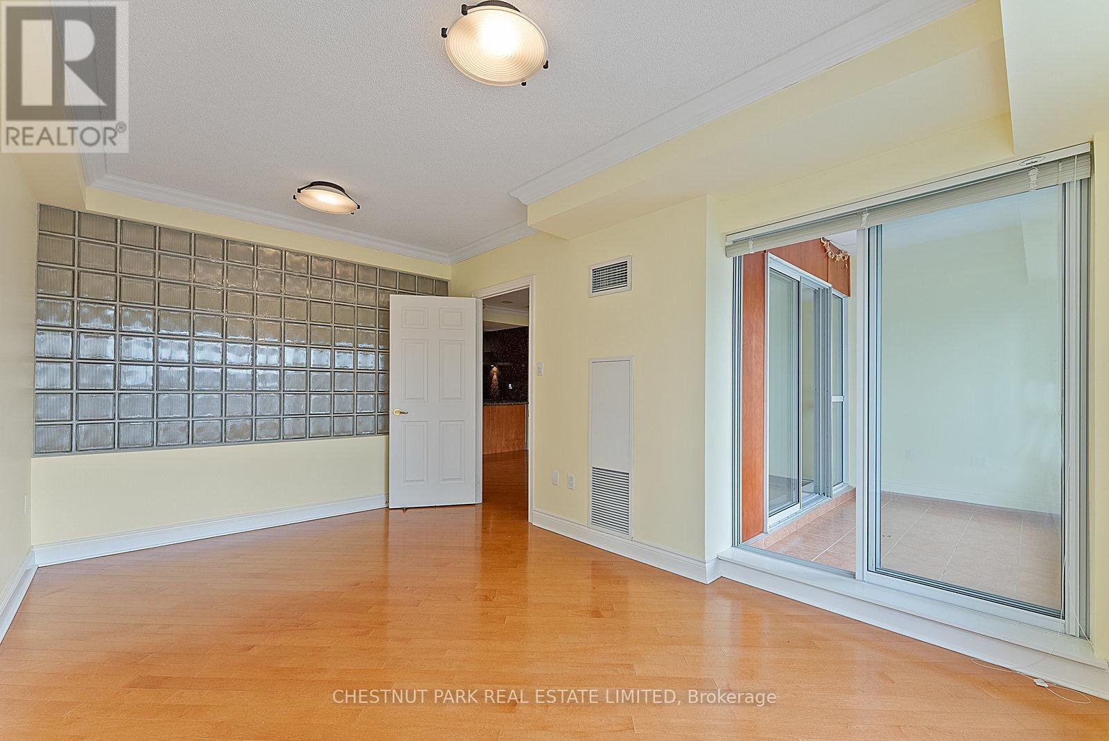 1610 - 889 Bay Street, Toronto, Ontario  M5S 3K5 - Photo 16 - C12270278