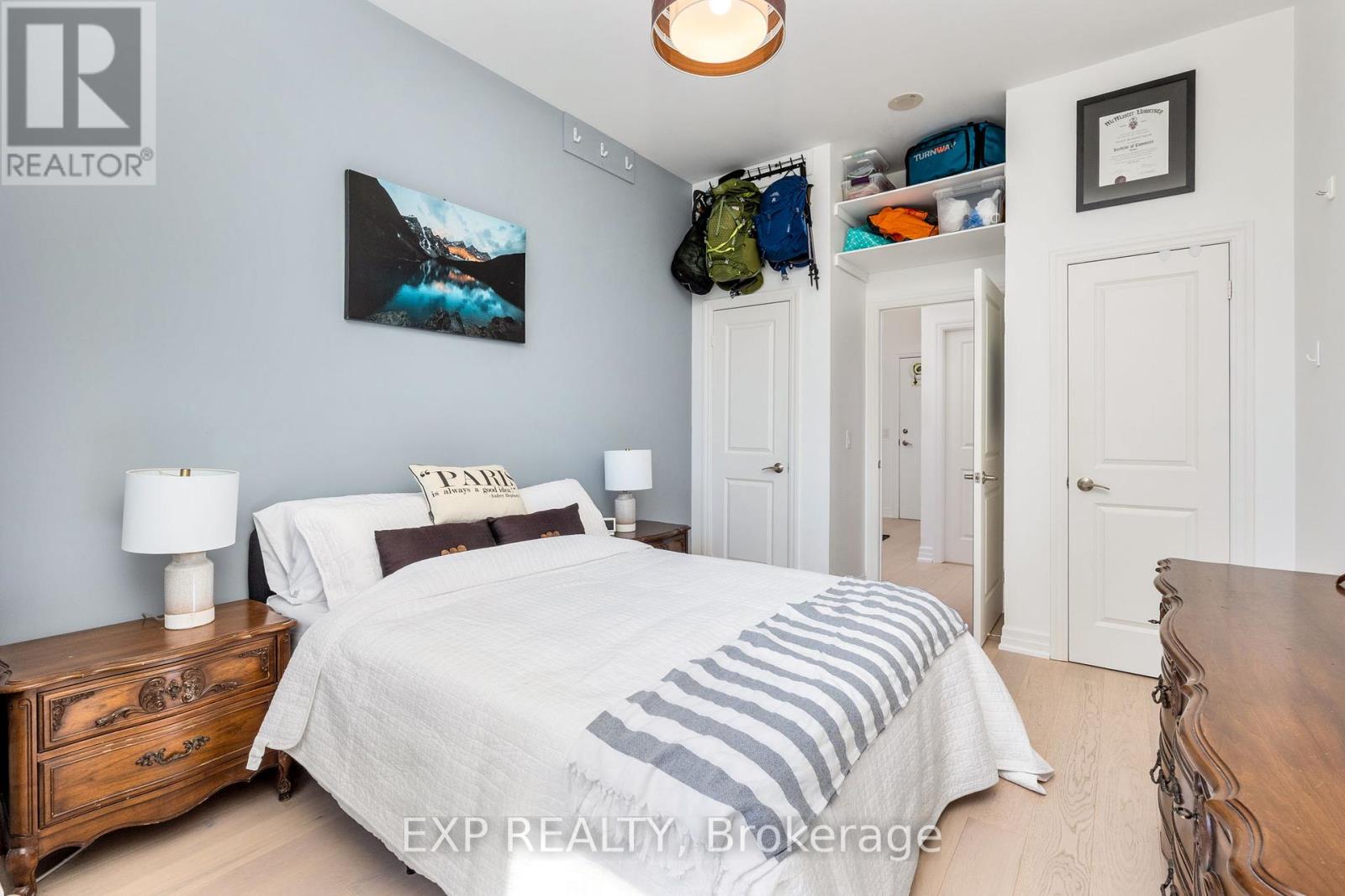 210 - 500 St Clair Avenue W, Toronto (Humewood-Cedarvale), Ontario  M6C 1A8 - Photo 12 - C12270410