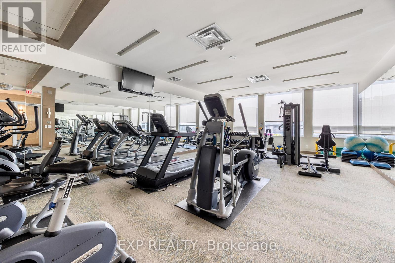 210 - 500 St Clair Avenue W, Toronto (Humewood-Cedarvale), Ontario  M6C 1A8 - Photo 15 - C12270410