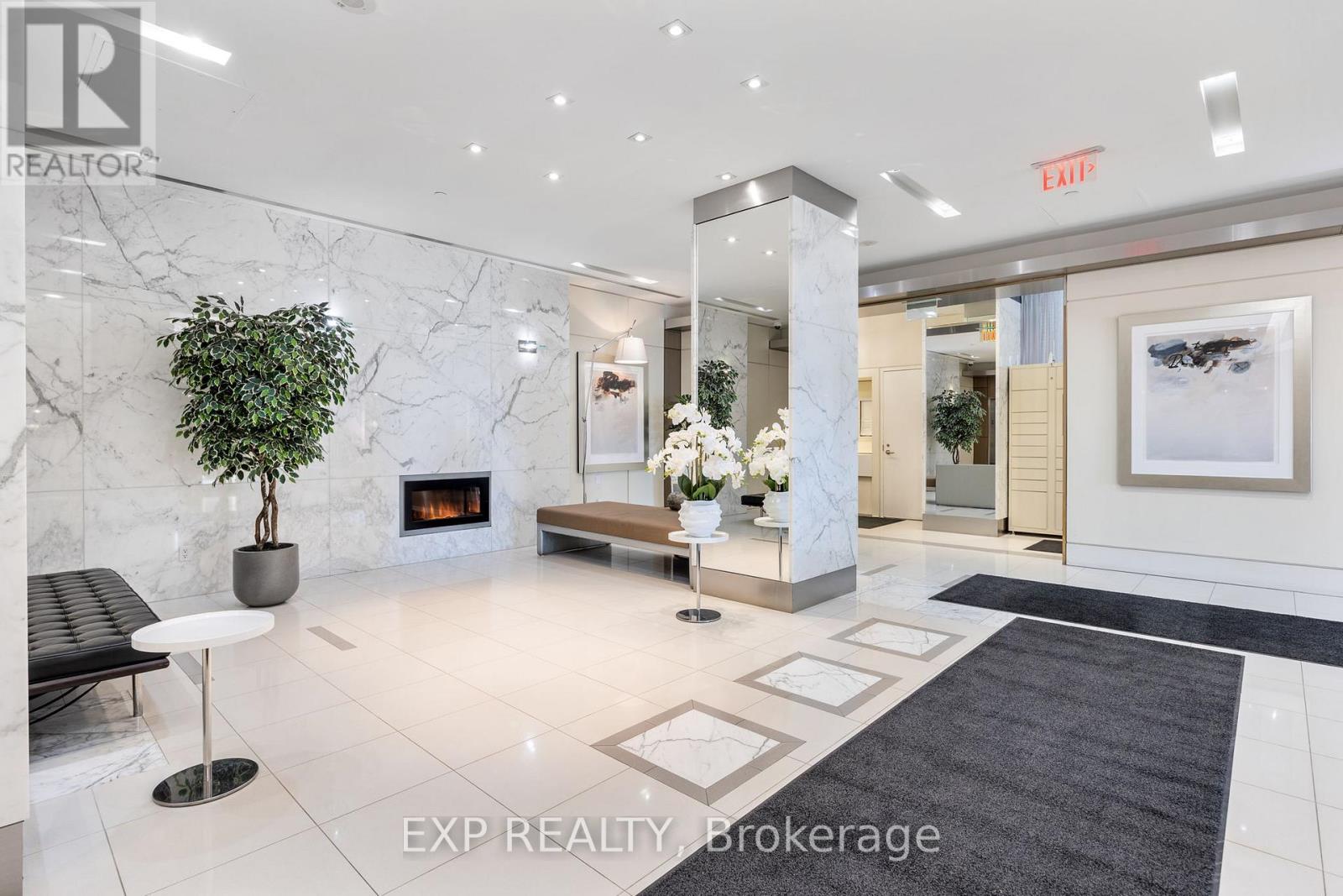 210 - 500 St Clair Avenue W, Toronto (Humewood-Cedarvale), Ontario  M6C 1A8 - Photo 17 - C12270410