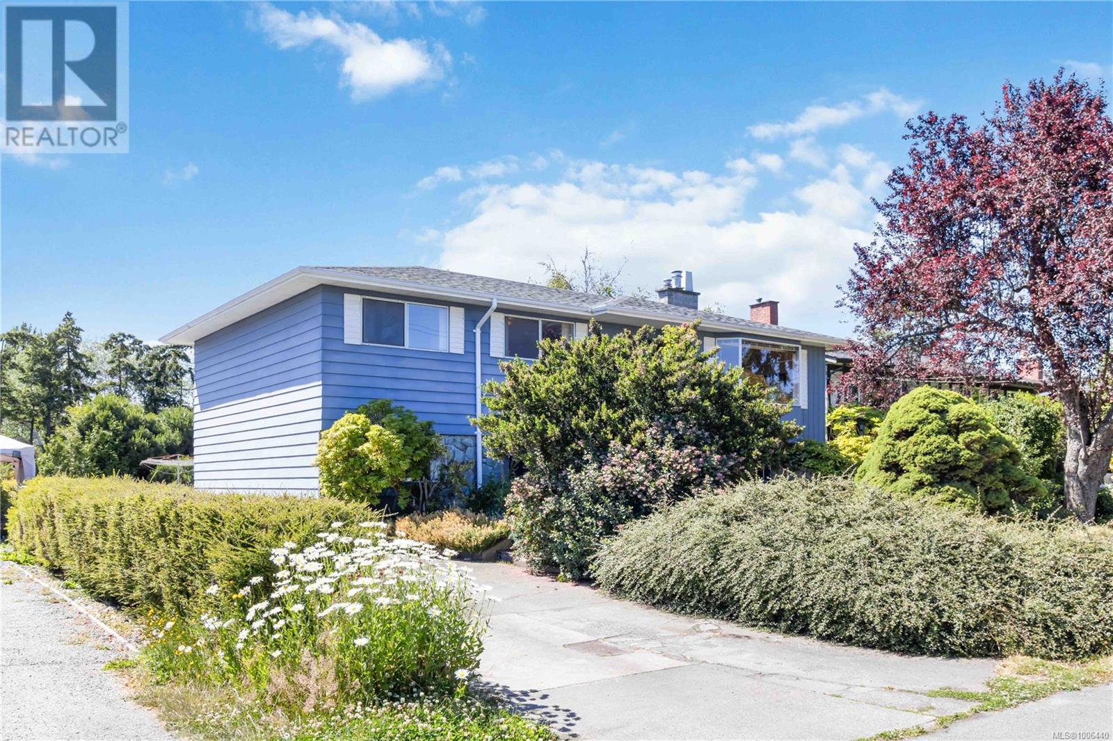 Property at 9924 Bessredge Pl image 4