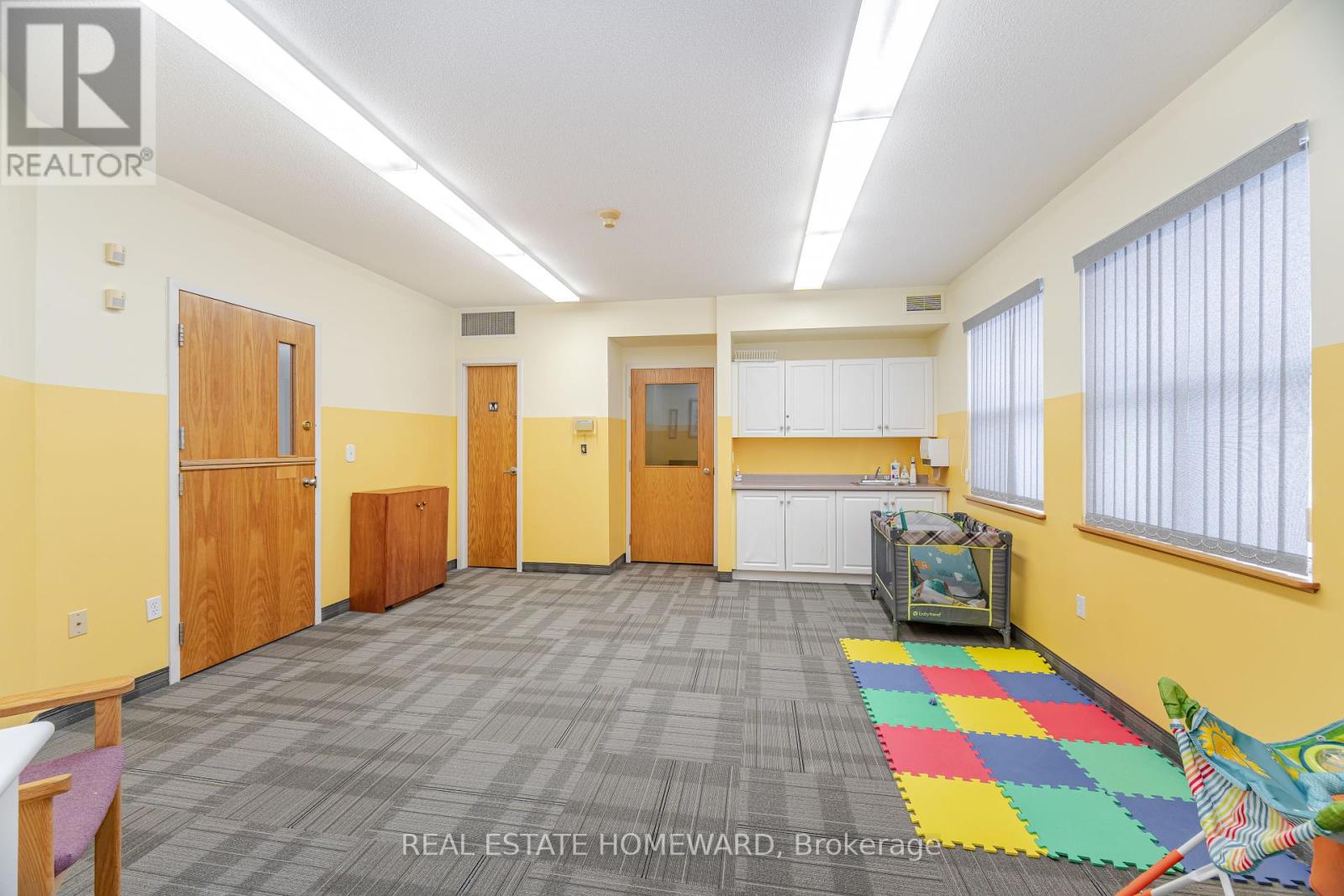 2 Morningview Trail, Toronto, Ontario  M1B 5A8 - Photo 17 - E12270241