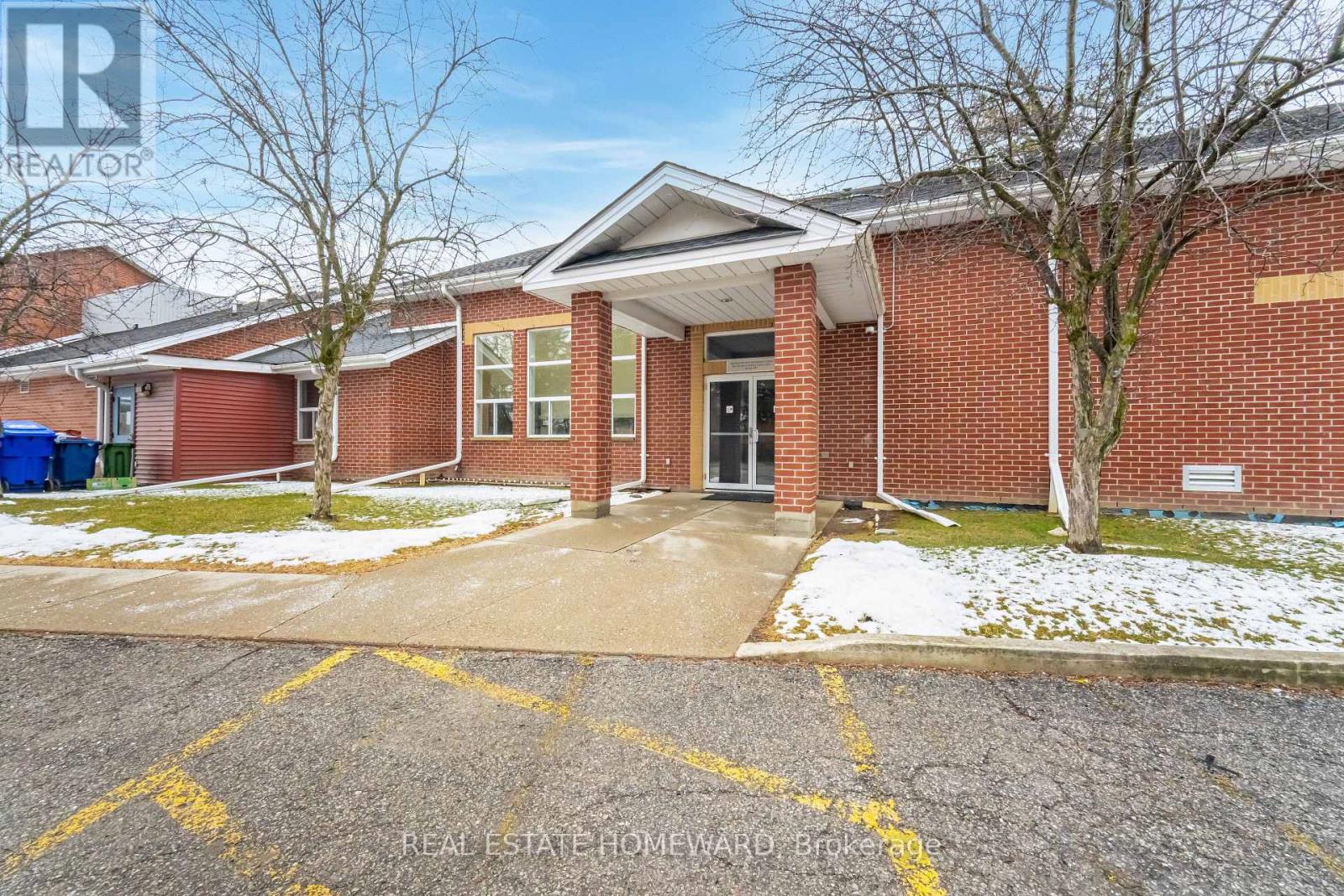 2 Morningview Trail, Toronto, Ontario  M1B 5A8 - Photo 2 - E12270241