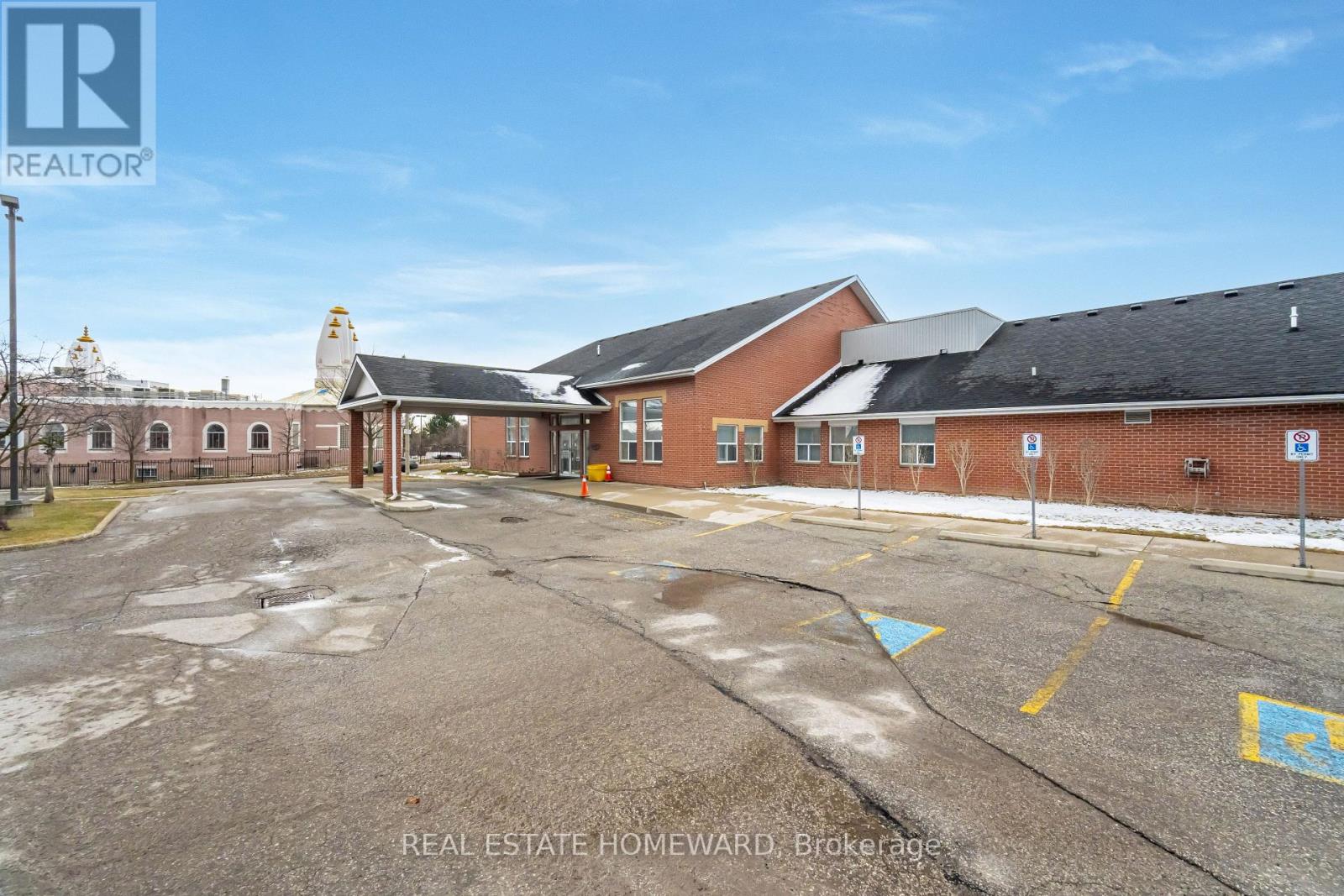 2 Morningview Trail, Toronto, Ontario  M1B 5A8 - Photo 3 - E12270241